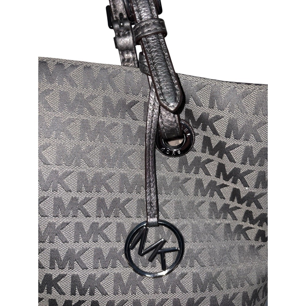 Michael Kors Women's Jet Set Tote Bag - Picture 7 of 16